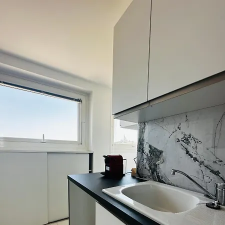 La Apartment *